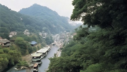 登神·续章》主题曲MV彩蛋解析：拳头游戏2025全球总决赛前瞻